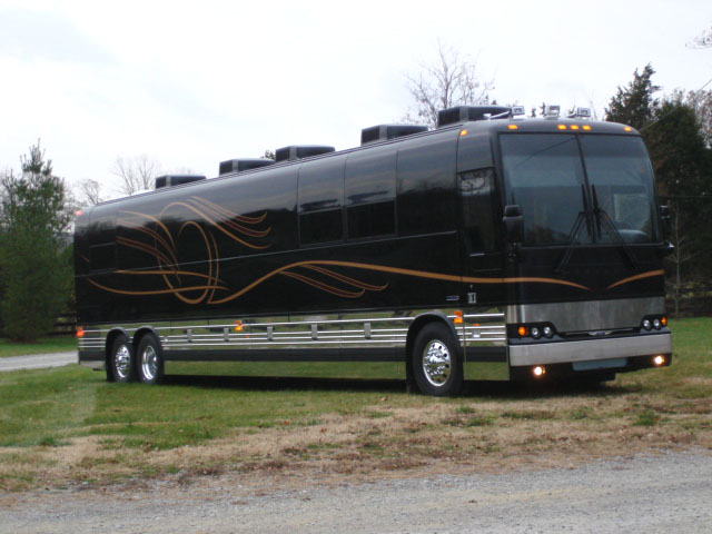 Prevost5new3.jpg (21070 bytes)