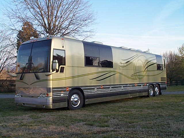 Prevost5new3.jpg (21070 bytes)