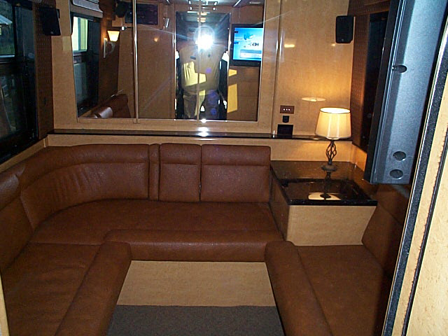 Prevost5new3.jpg (21070 bytes)