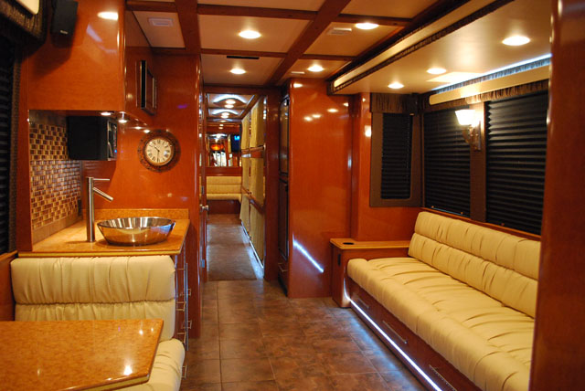 Prevost7b.jpg (28359 bytes)