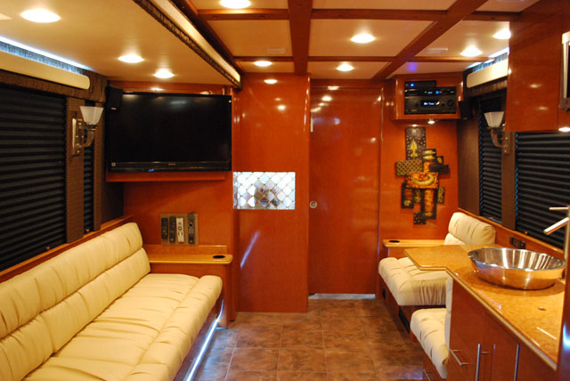 Prevost7c.jpg (33153 bytes)