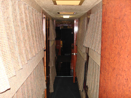 Prevost6c.jpg (30329 bytes)