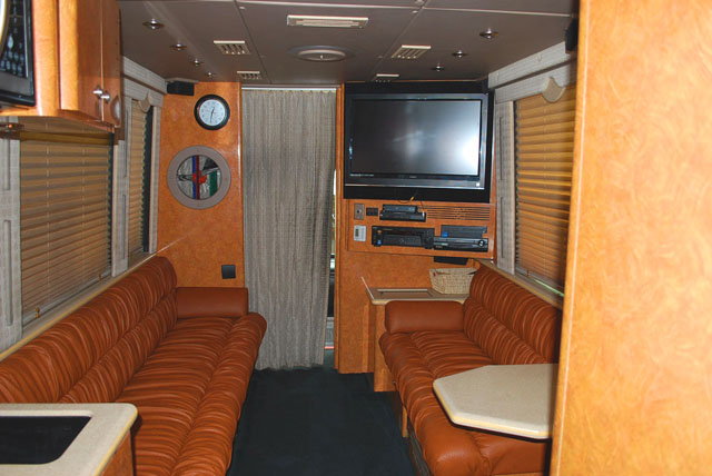 Prevost7c.jpg (33153 bytes)