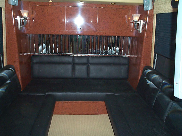 Prevost5new3.jpg (21070 bytes)