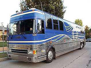 Prevost3newExt.jpg (27455 bytes)