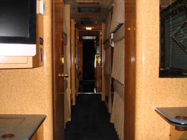 Prevost4intD.jpg (31685 bytes)