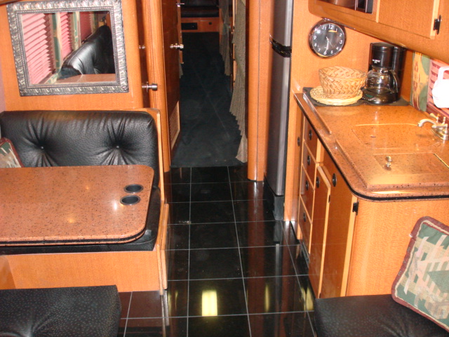 Prevost5new3.jpg (21070 bytes)