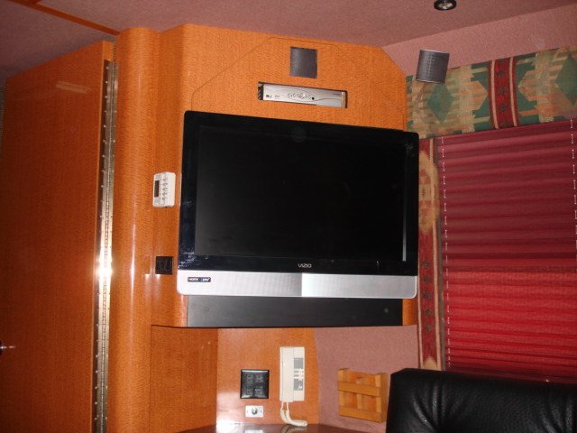 Prevost5new7.jpg (27149 bytes)