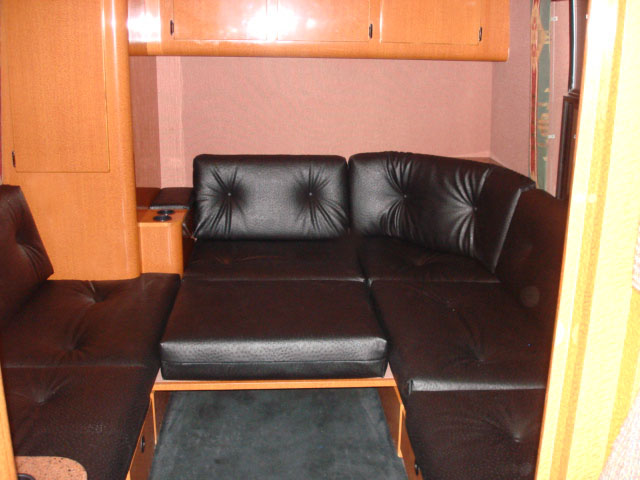 Prevost5new6.jpg (40421 bytes)